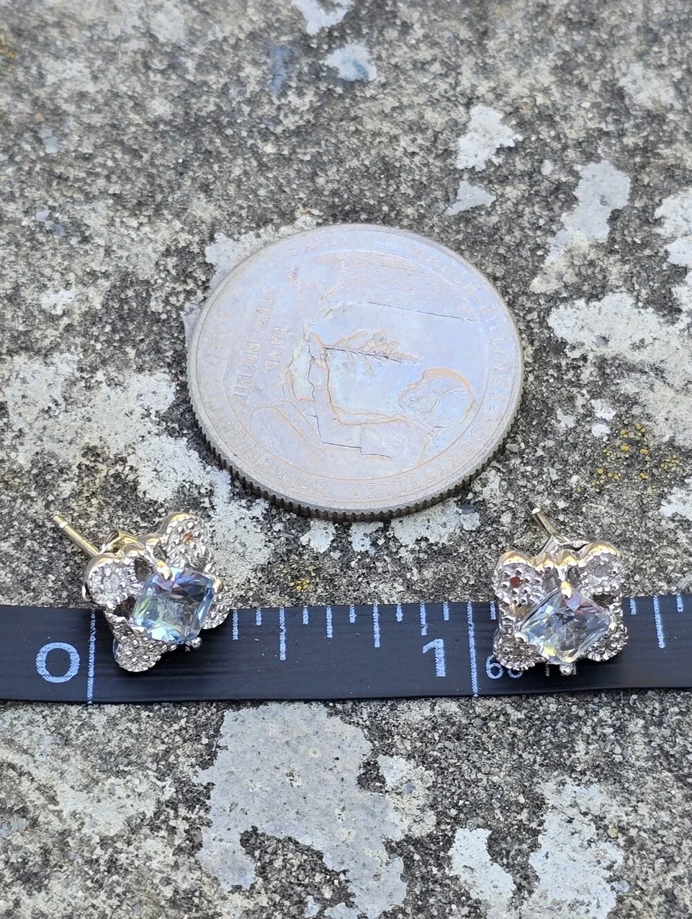 NWT sterling silver 925 blue diamond clover diamond accent December studs earrin